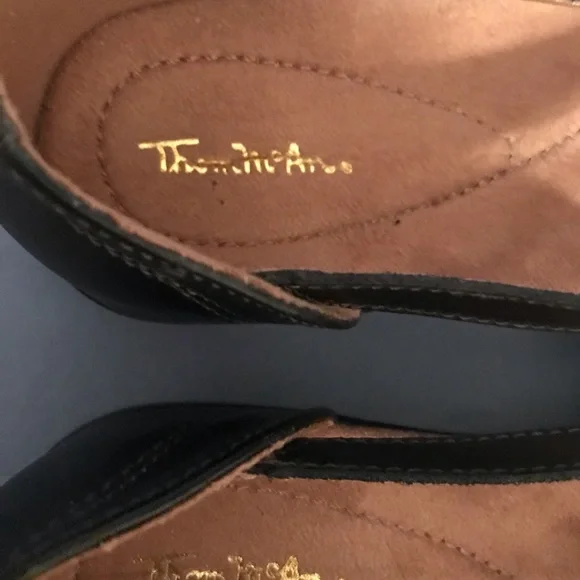 Thom McAn Black Sandals - Picture 6 of 8